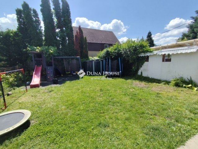 Eladó sorház, Szentendrén 116 M Ft, 6 szobás