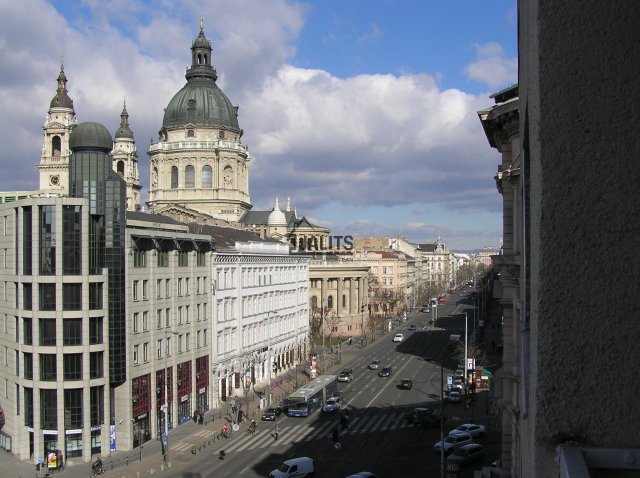 Kiadó téglalakás, albérlet, Budapesten, VI. kerületben