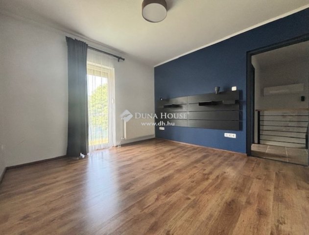 Eladó téglalakás, Üllőn 93 M Ft, 2+2 szobás