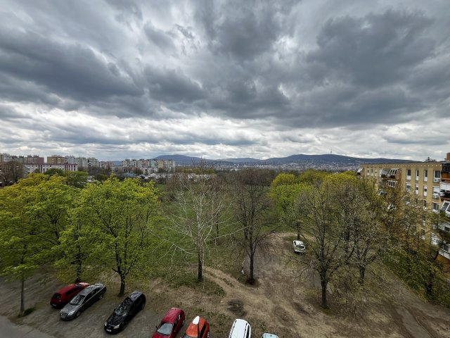 Kiadó panellakás, albérlet, Pécsett 145 E Ft / hó, 2+1 szobás