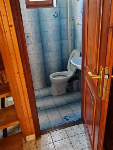 Kiadó családi ház, albérlet, Pécsett 200 E Ft / hó, 6 szobás