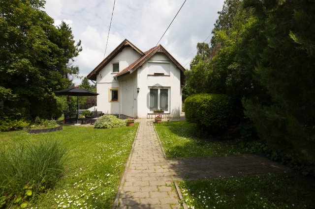 Eladó családi ház, Budapesten, II. kerületben 199 M Ft, 8 szobás