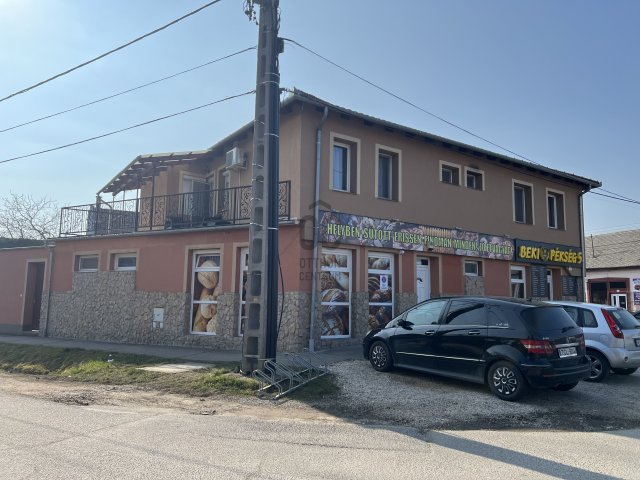 Eladó üzlethelyiség, Hajdúszoboszlón 199.99 M Ft, 5 szobás