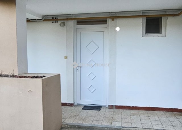 Eladó téglalakás, Dombóváron 18.2 M Ft, 1 szobás