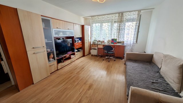 Eladó panellakás, Kecskeméten 37.1 M Ft, 2 szobás