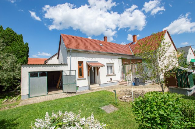 Eladó családi ház, Rumon 34.9 M Ft, 3 szobás