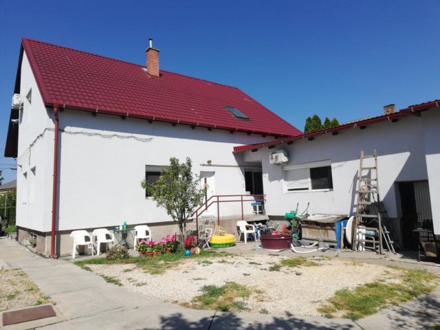 Eladó családi ház, Bicskén 94.5 M Ft, 6 szobás