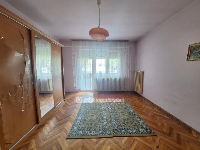 Eladó családi ház, Szeghalmon 38 M Ft, 4+1 szobás
