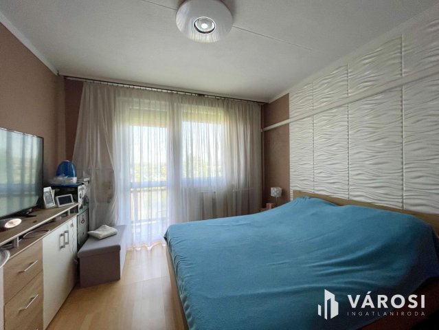 Eladó panellakás, Budapesten, XV. kerületben 85 M Ft, 3 szobás