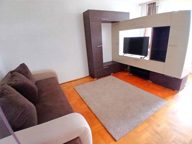 Kiadó panellakás, albérlet, Debrecenben 200 E Ft / hó, 2 szobás