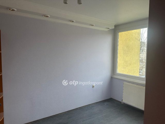 Eladó téglalakás, Szigetváron 29.9 M Ft, 2+1 szobás