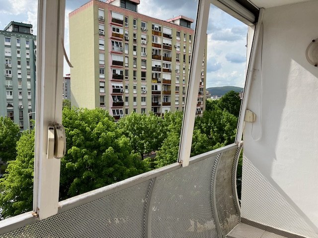 Eladó téglalakás, Pécsett 36.9 M Ft, 1 szobás