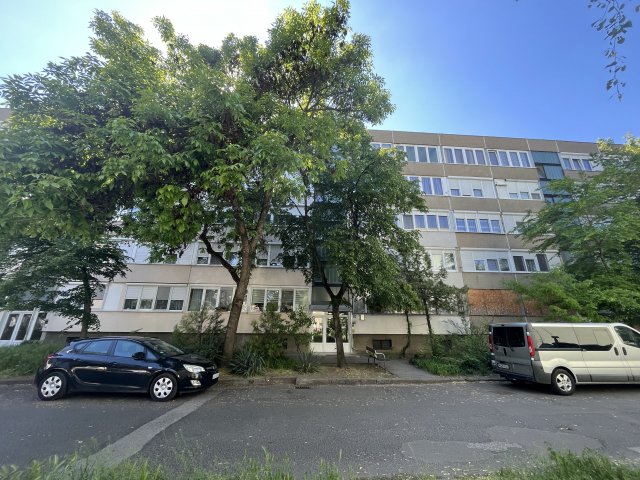 Eladó panellakás, Nyíregyházán, Őz közben 29.5 M Ft, 2 szobás