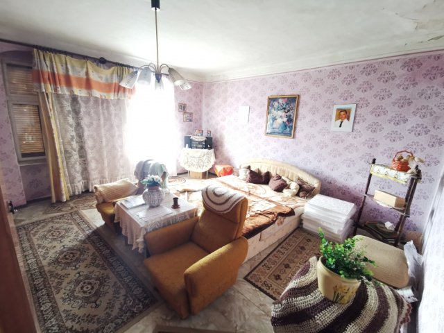 Eladó családi ház, Dencsházán 11 M Ft, 2 szobás