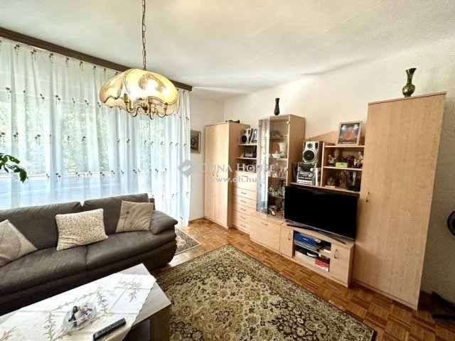 Eladó családi ház, Szentendrén 125 M Ft, 4 szobás