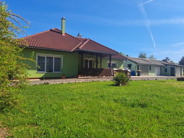 Eladó családi ház, Nádasdon 84.9 M Ft, 4 szobás