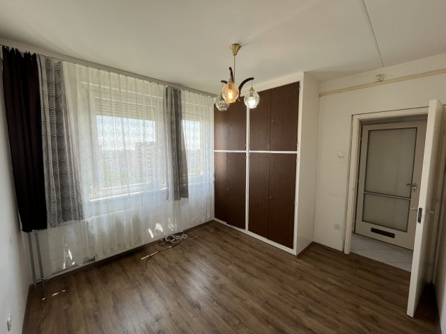 Eladó panellakás, Miskolcon 23.9 M Ft, 1+2 szobás