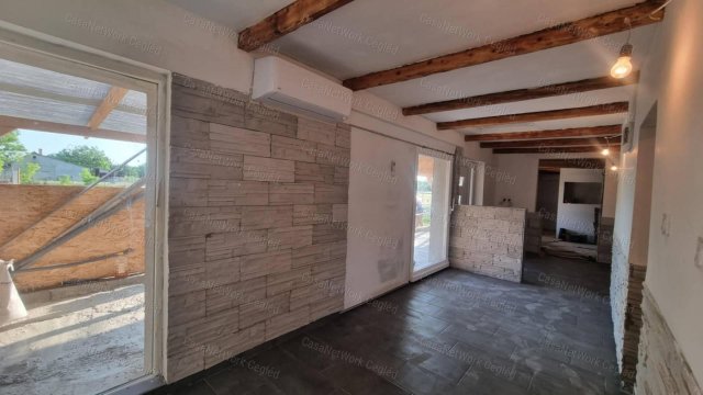 Eladó családi ház, Törtelen 29.9 M Ft, 2 szobás