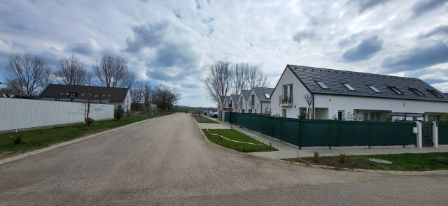 Eladó sorház, Vácon 83.9 M Ft, 4 szobás / költözzbe.hu