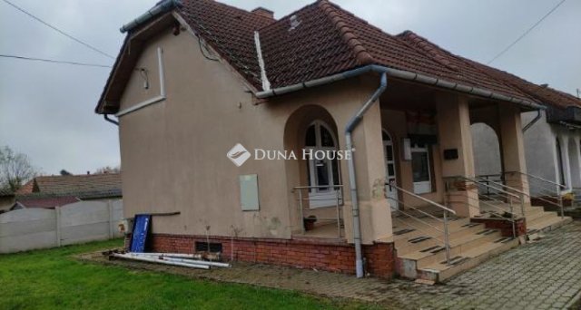 Eladó üzlethelyiség, Mihályin 25.99 M Ft, 1 szobás