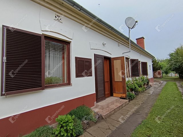 Eladó családi ház, Csokonyavisontán 23.5 M Ft, 3 szobás