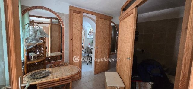 Eladó családi ház, Debrecenben 140 M Ft, 6 szobás