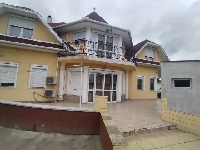 Eladó családi ház, Miskolcon 120 M Ft, 5 szobás