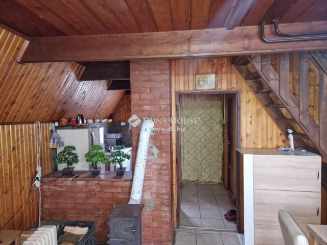 Eladó családi ház, Csörögön 29.5 M Ft, 3 szobás