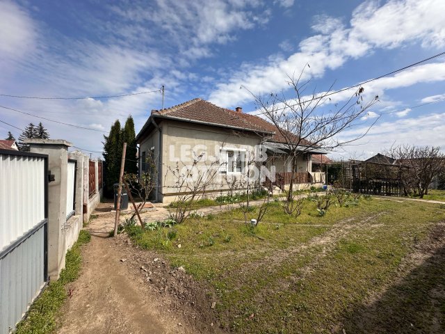 Eladó családi ház, Tápiószentmártonon 45 M Ft, 3 szobás
