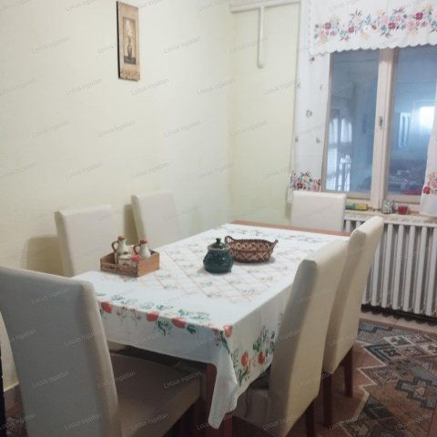 Eladó családi ház, Törökszentmiklóson 25 M Ft, 3 szobás