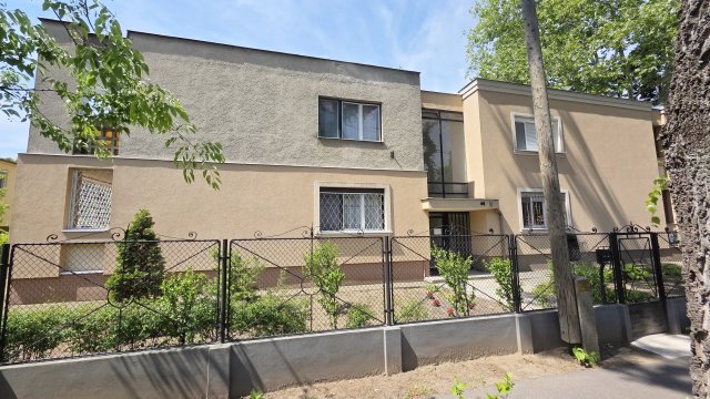 Eladó téglalakás, Debrecenben, Komlóssy úton 76.5 M Ft