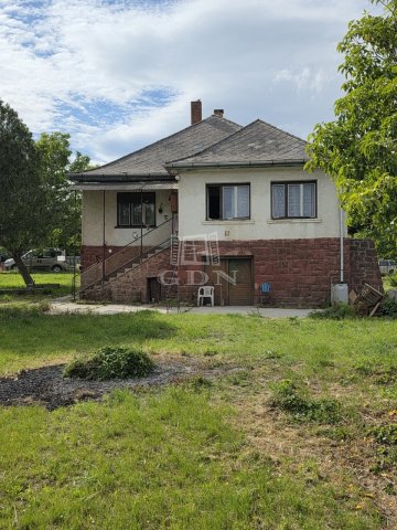 Eladó családi ház, Balatonalmádiban 83.3 M Ft, 2+1 szobás
