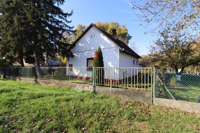 Eladó családi ház, Dömsödön 15.9 M Ft, 2 szobás