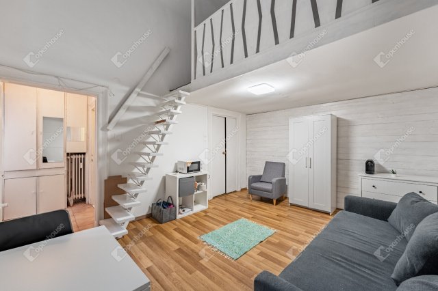 Eladó téglalakás, Budapesten, VI. kerületben 48.5 M Ft, 1 szobás