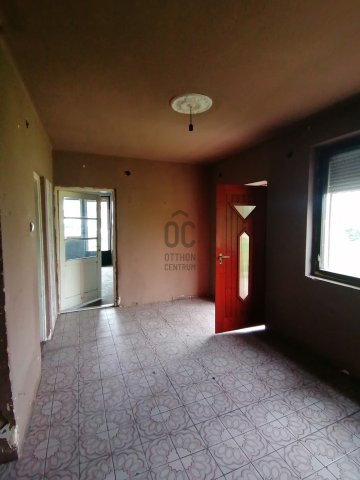 Eladó családi ház, Abonyban 17.5 M Ft, 2 szobás