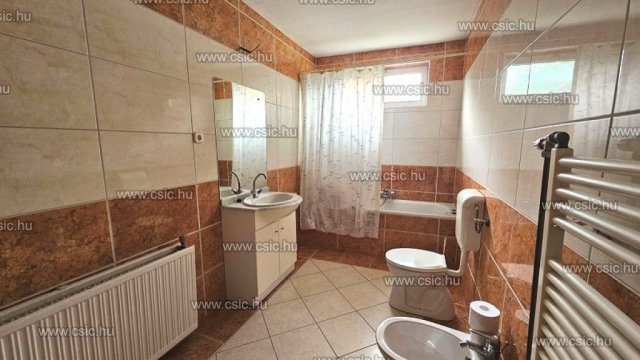 Eladó családi ház, Érden 98.99 M Ft, 6+2 szobás