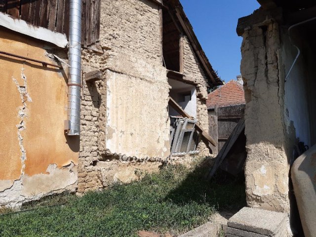 Eladó családi ház, Vácszentlászlón 18 M Ft, 4 szobás