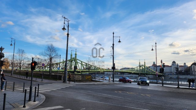 Eladó téglalakás, Budapesten, V. kerületben 52.99 M Ft, 1 szobás