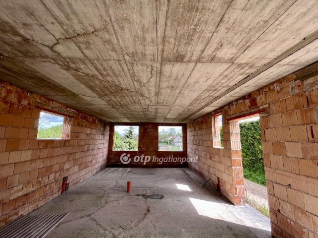 Eladó ikerház, Érden 89.8 M Ft, 3 szobás / költözzbe.hu