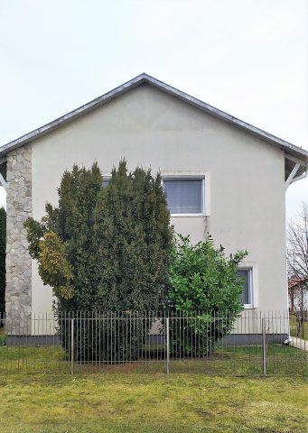 Eladó családi ház, Bicskén 84.8 M Ft, 5 szobás