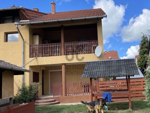 Eladó téglalakás, Balatonbogláron 56.99 M Ft, 4 szobás