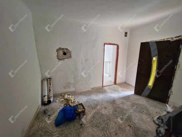 Eladó családi ház, Dombóváron 24.9 M Ft, 3+1 szobás