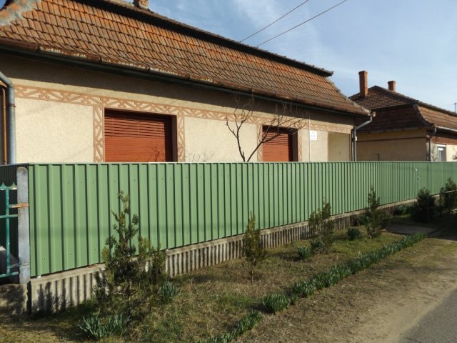 Eladó családi ház, Jászszentandráson 24.9 M Ft, 4 szobás