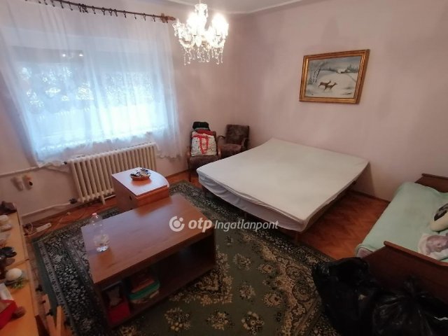 Eladó családi ház, Debrecenben 85 M Ft, 4 szobás