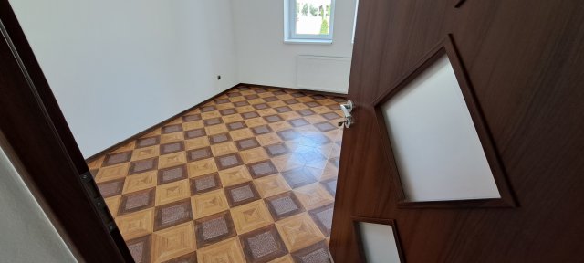 Eladó ikerház, Szegeden 49.9 M Ft, 3 szobás
