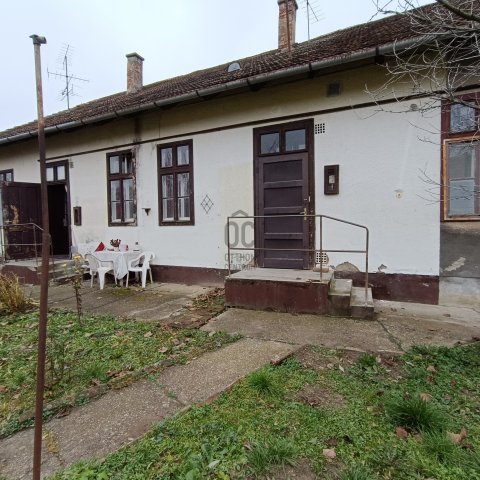Eladó téglalakás, Nagykanizsán 8.5 M Ft, 1 szobás
