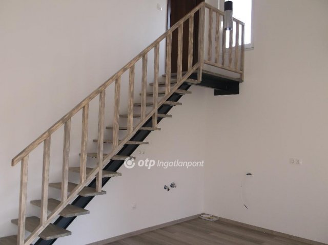 Eladó családi ház, Markazon 35 M Ft, 2 szobás