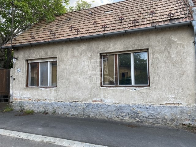 Eladó családi ház, Sopronban, Vak Bottyán utcában 29.999 M Ft