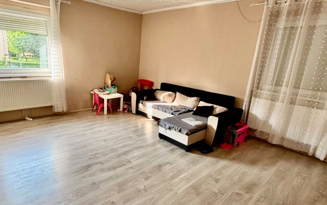 Eladó téglalakás, Mályin 24.9 M Ft, 2 szobás