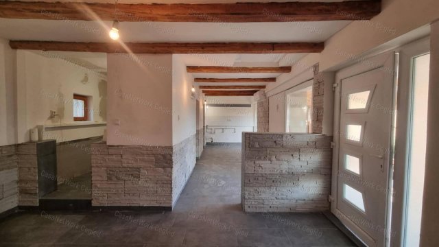 Eladó családi ház, Törtelen 29.9 M Ft, 2 szobás